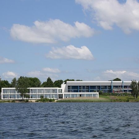 Strandhotel Senftenberger See Екстер'єр фото