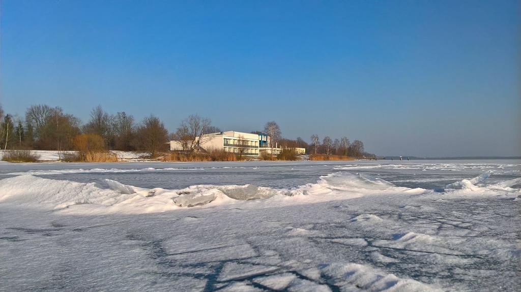 Strandhotel Senftenberger See Екстер'єр фото