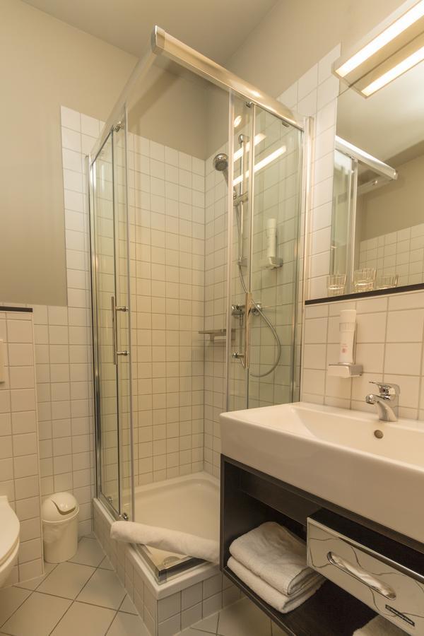 Strandhotel Senftenberger See Екстер'єр фото