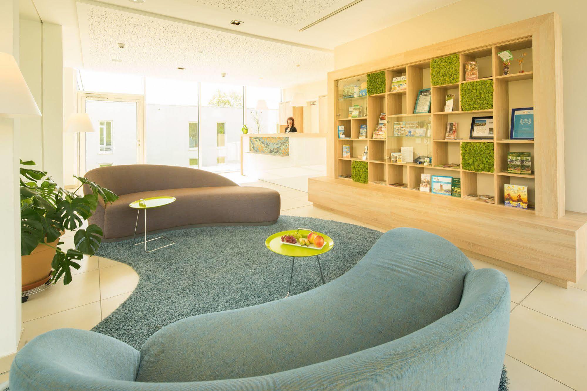Strandhotel Senftenberger See Екстер'єр фото